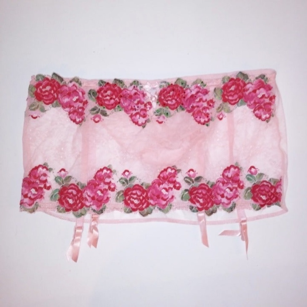 Victoria Secret Garter Belt Large - Picture 2 of 6